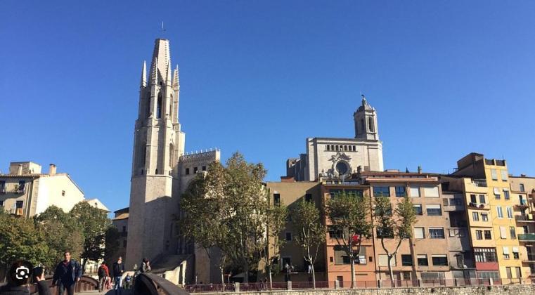 Апартаменты Apartamento Con Encanto Y Terraza En Barri Vell De Girona, El Cul De La Lleona Экстерьер фото